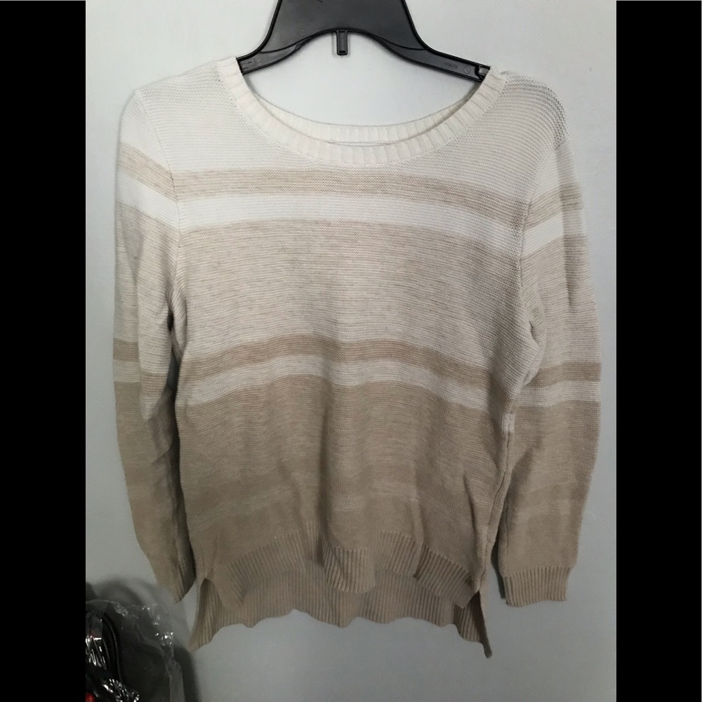 Liz Claiborne Beige sweater